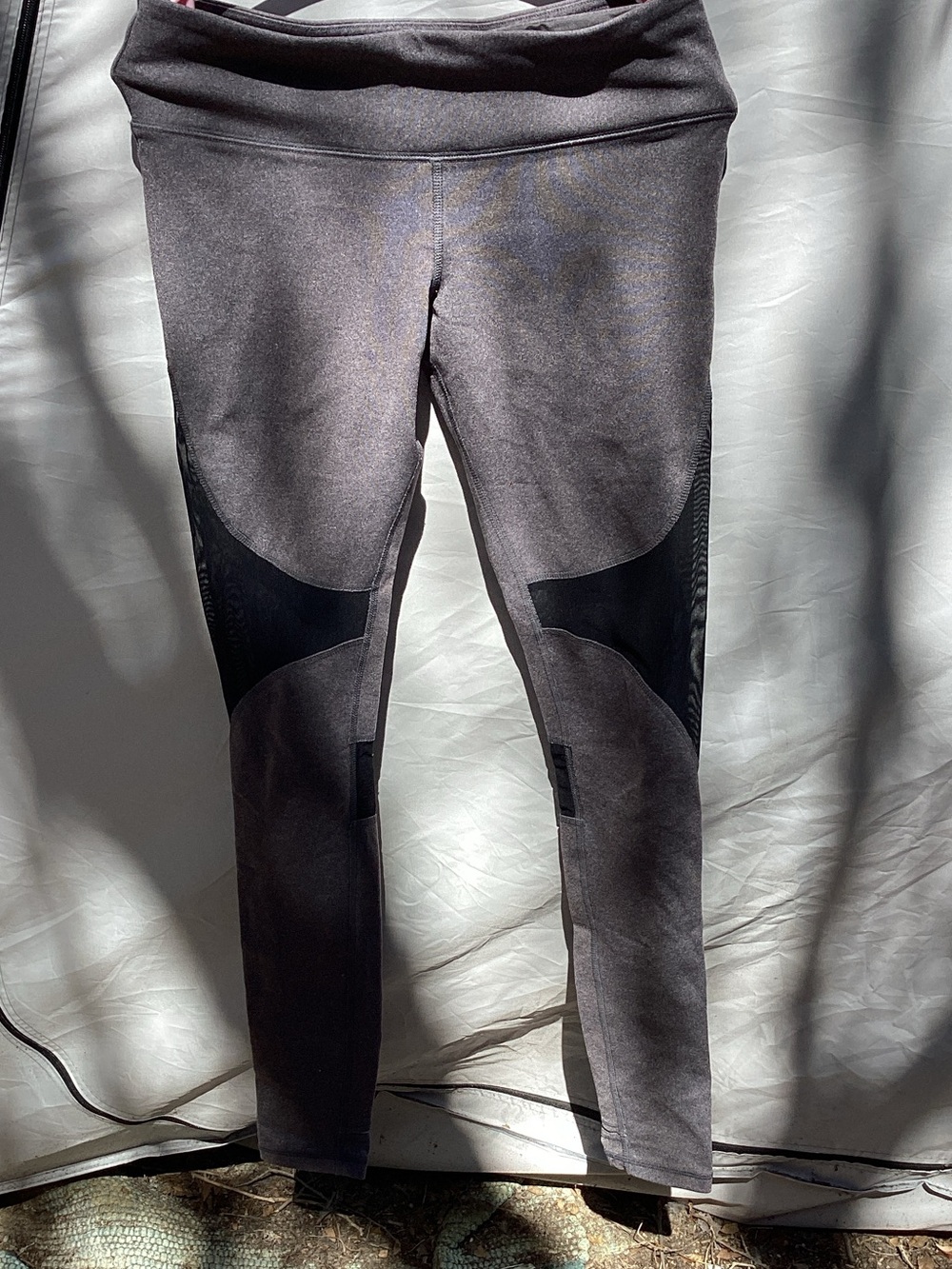 ALO Yoga Gray Leggings with Black Mesh Panels